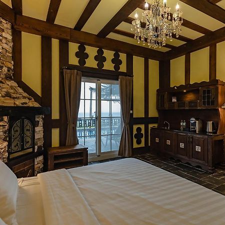 Tudor Dynasty Homestay Шоуфен Екстер'єр фото