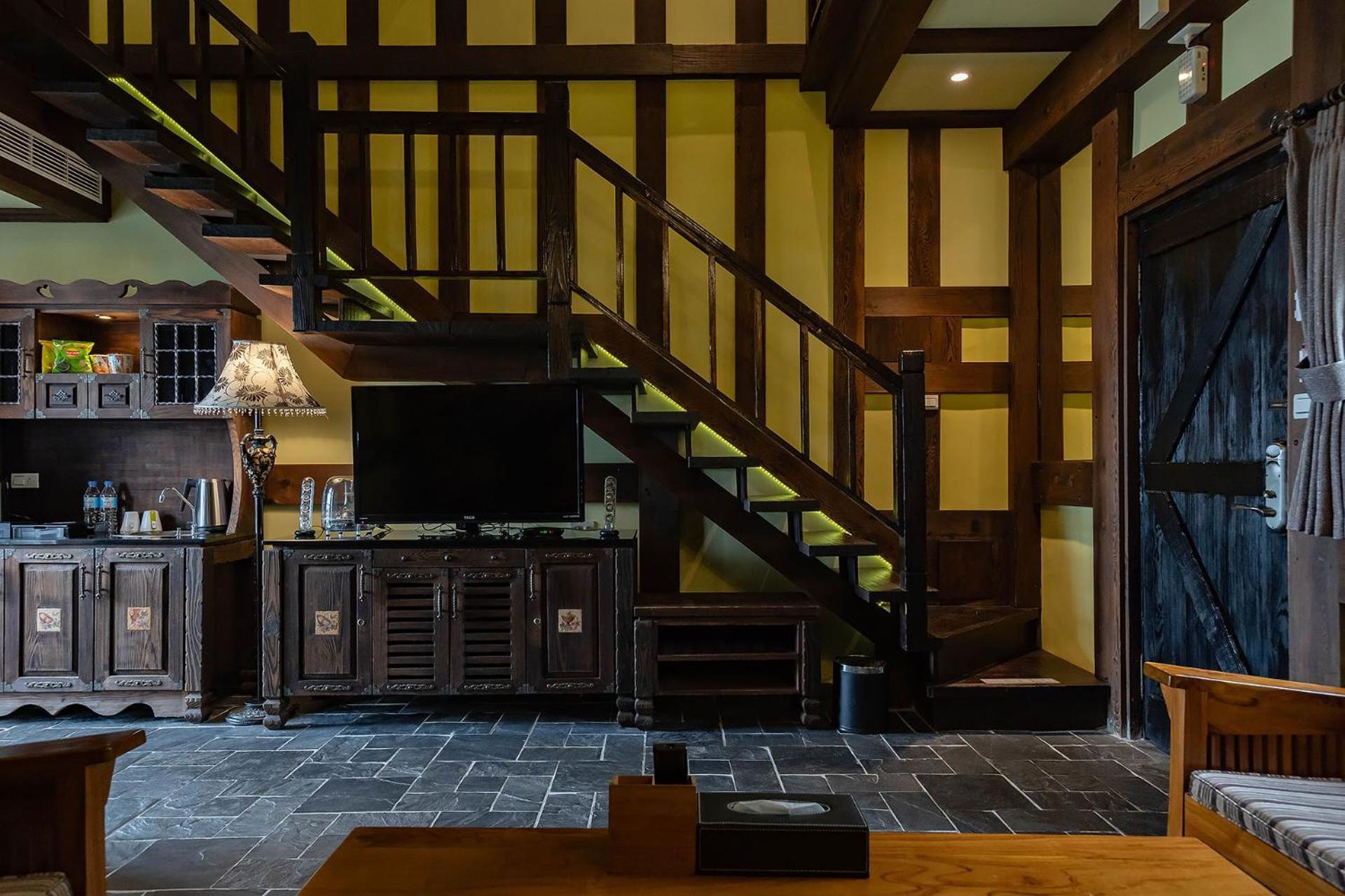 Tudor Dynasty Homestay Шоуфен Екстер'єр фото